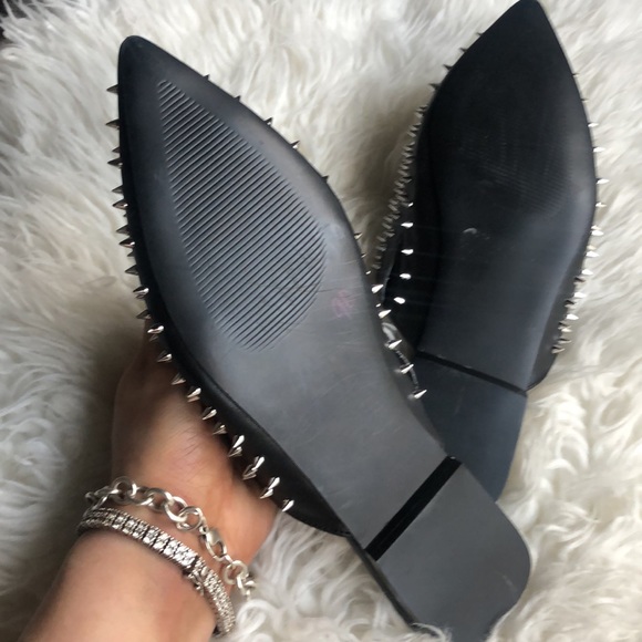 Steve Madden Pinpoint slip on studded shoes in black - Picture 8 of 10
